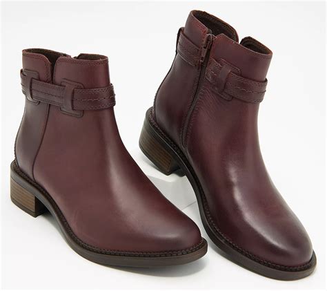 Boots and Ankle Boots Collection for Women .